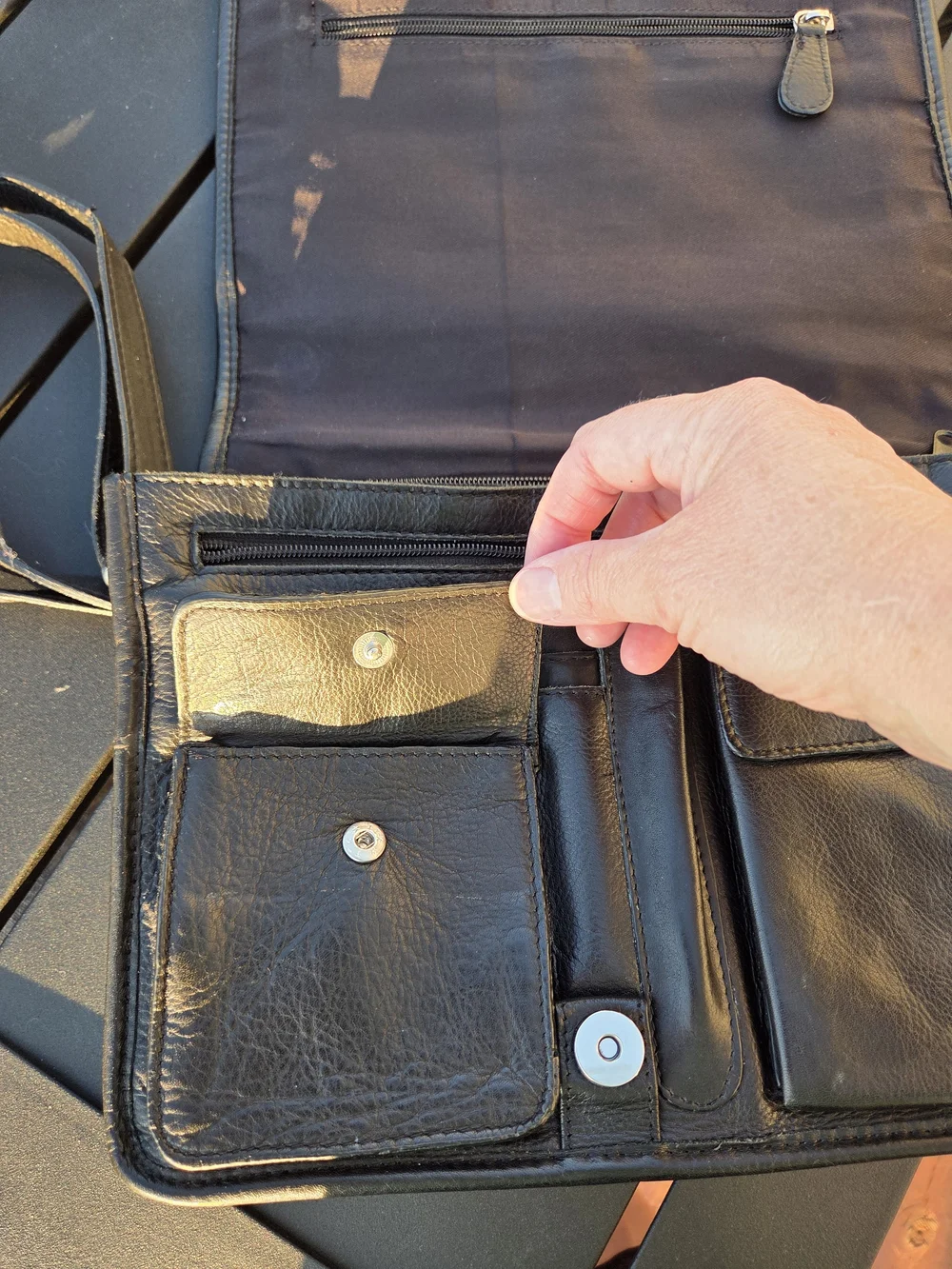 The Unbranded Brand sleek black