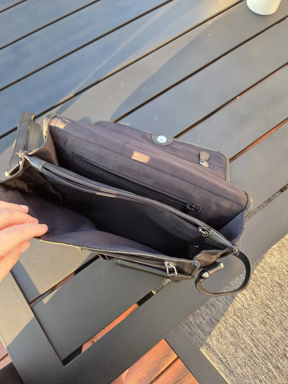 The Unbranded Brand sleek black