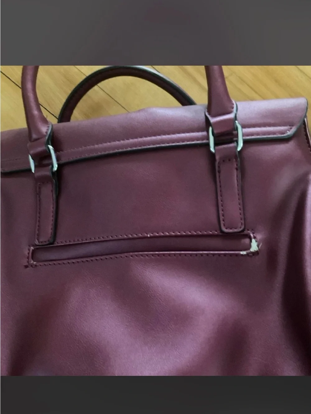 Guess burgundy medium