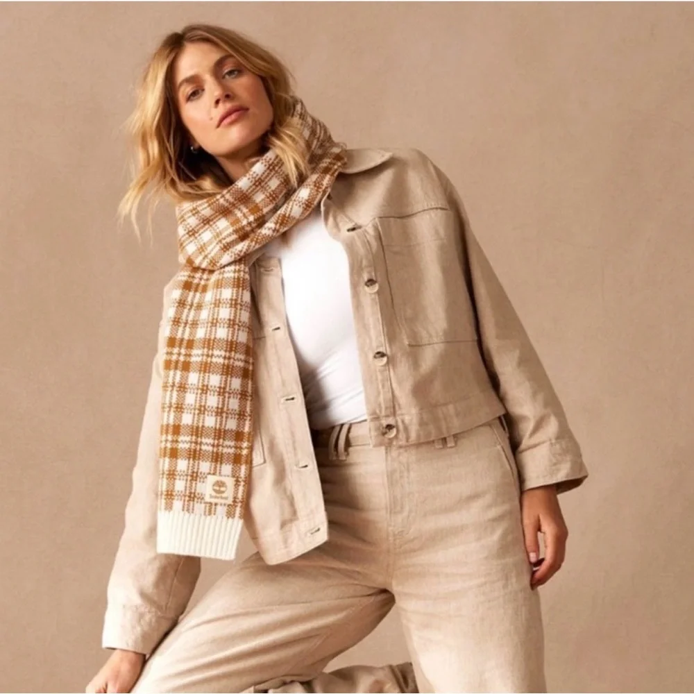 Timberland Women’s Tan & White Plaid Scarf NWT