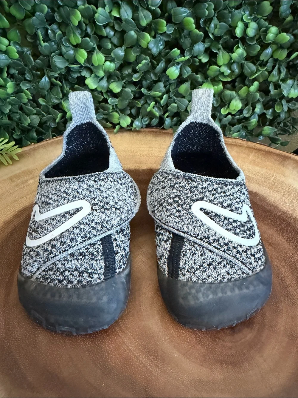 Nike Swoosh 1 Baby Shoe Black/White 4C