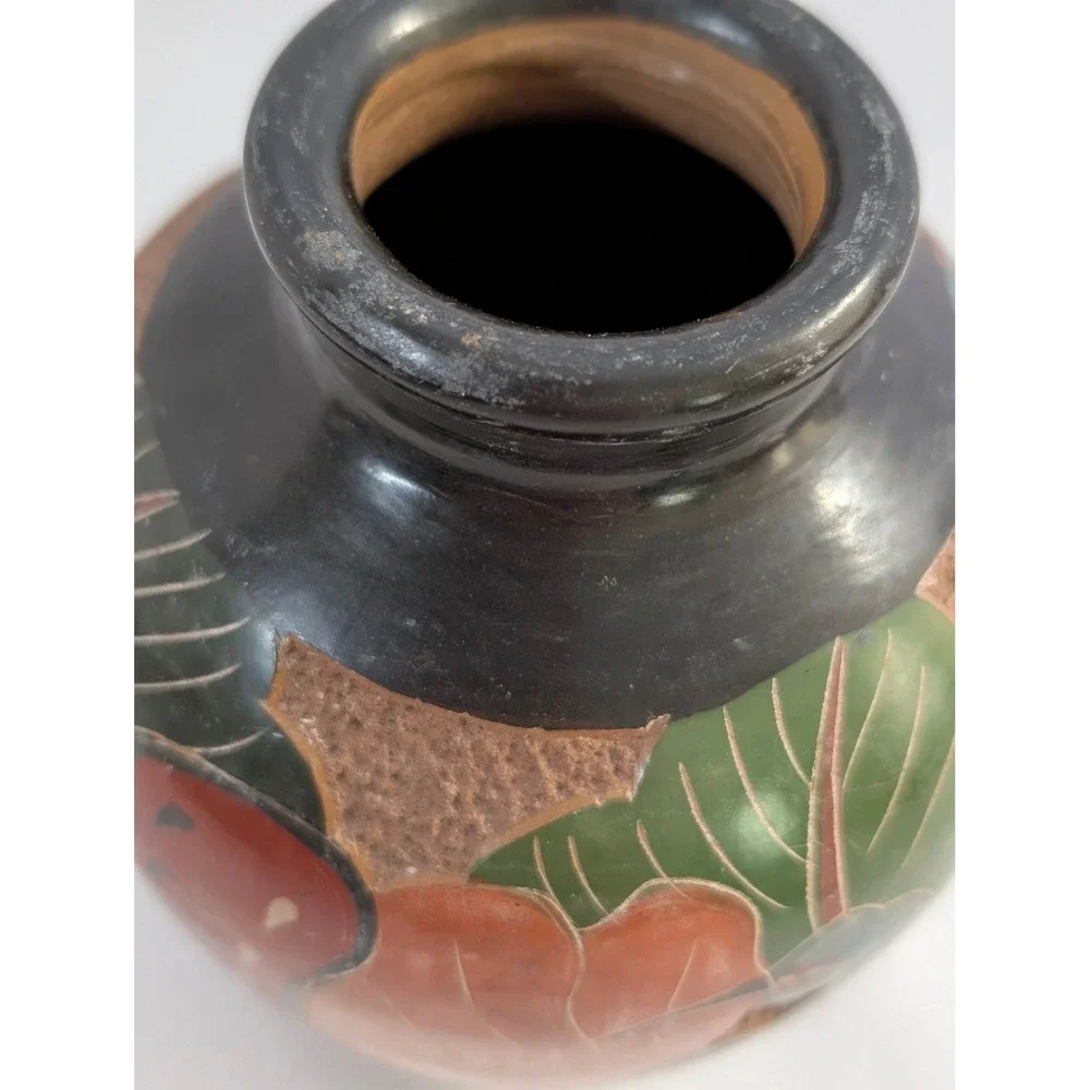Unbranded as pottery