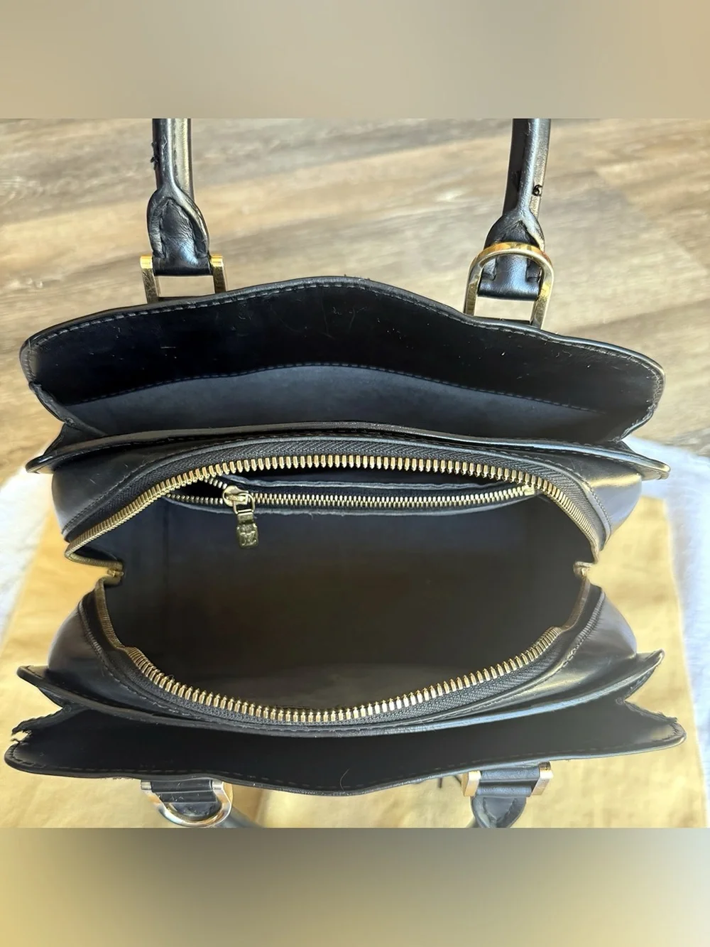 Louis Vuitton classic louis