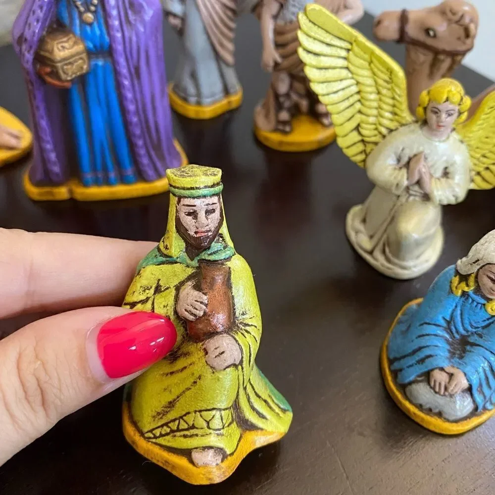 Vintage 1976 Christmas Nativity Figurines Hand Painted 15 Piece Set