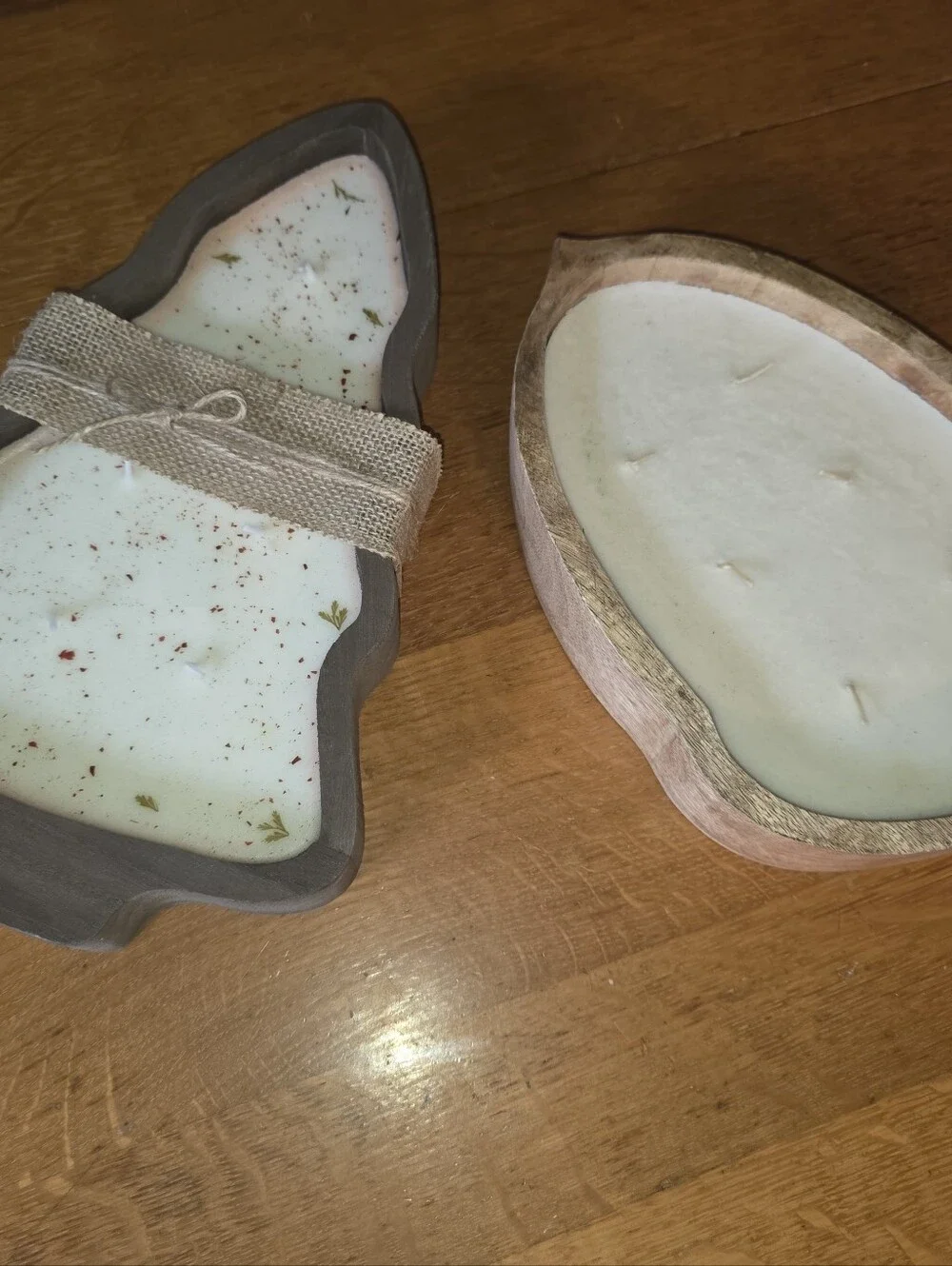 NEW Lot of 2 Wooden Dough Bowl Candles **Christmas Tree & Acorn**