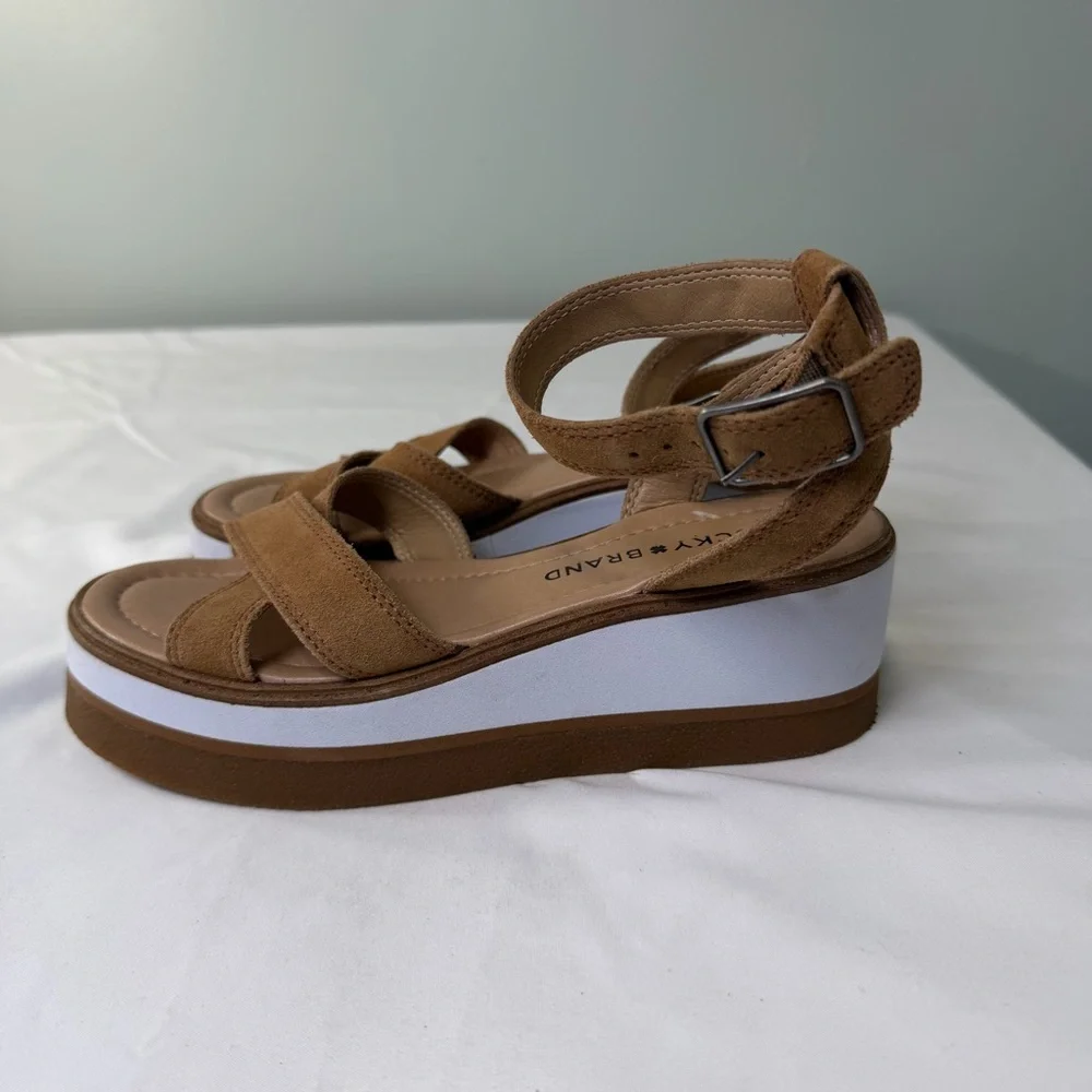 Lucky Brand sandals suede