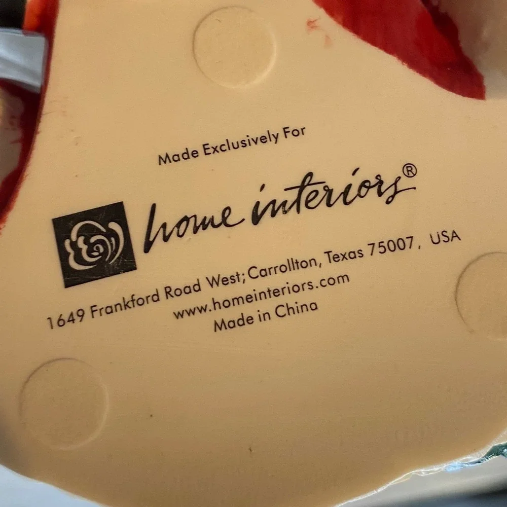 Home Interiors traditional santa