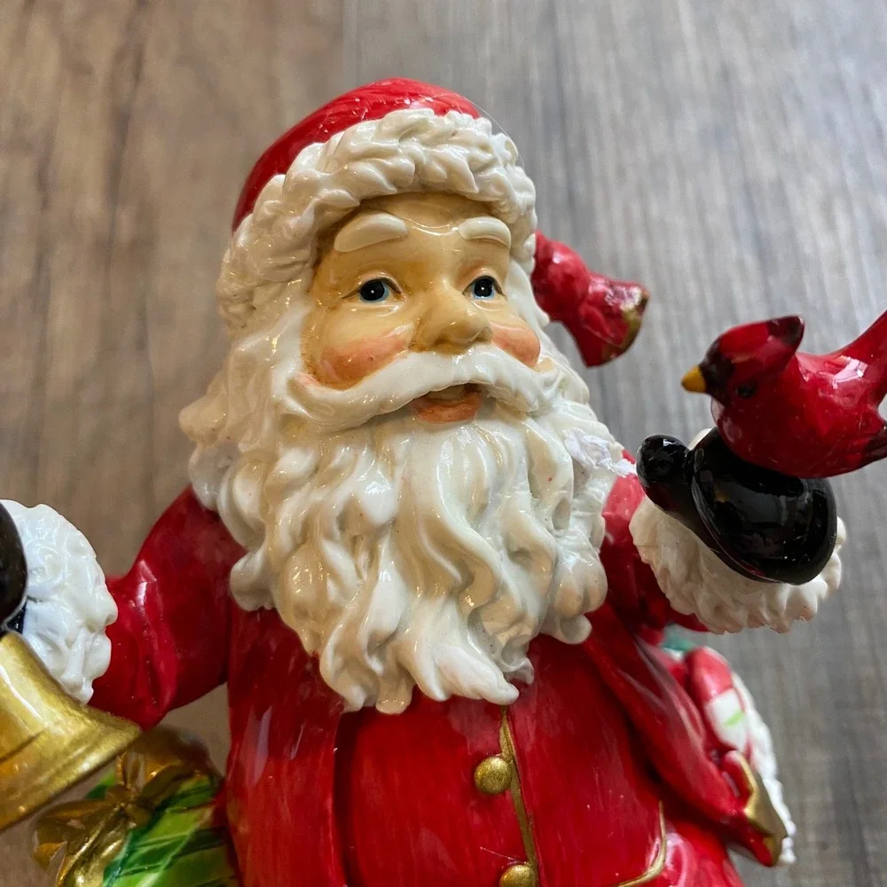 Home Interiors traditional santa