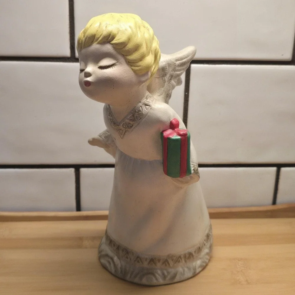 Vintage 1960s Christmas Kissing Blonde Angel Present Gift Figurine‎ Decor 8