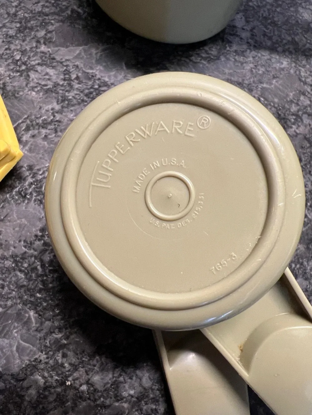 Tupperware yellow set