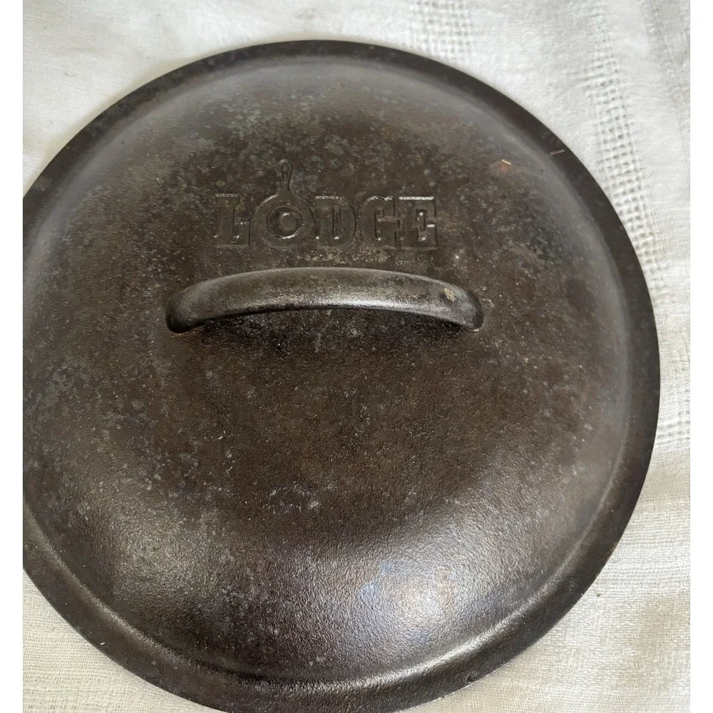 Lodge 10-1/2 USA Cast Iron #8IC Lid‎ Only