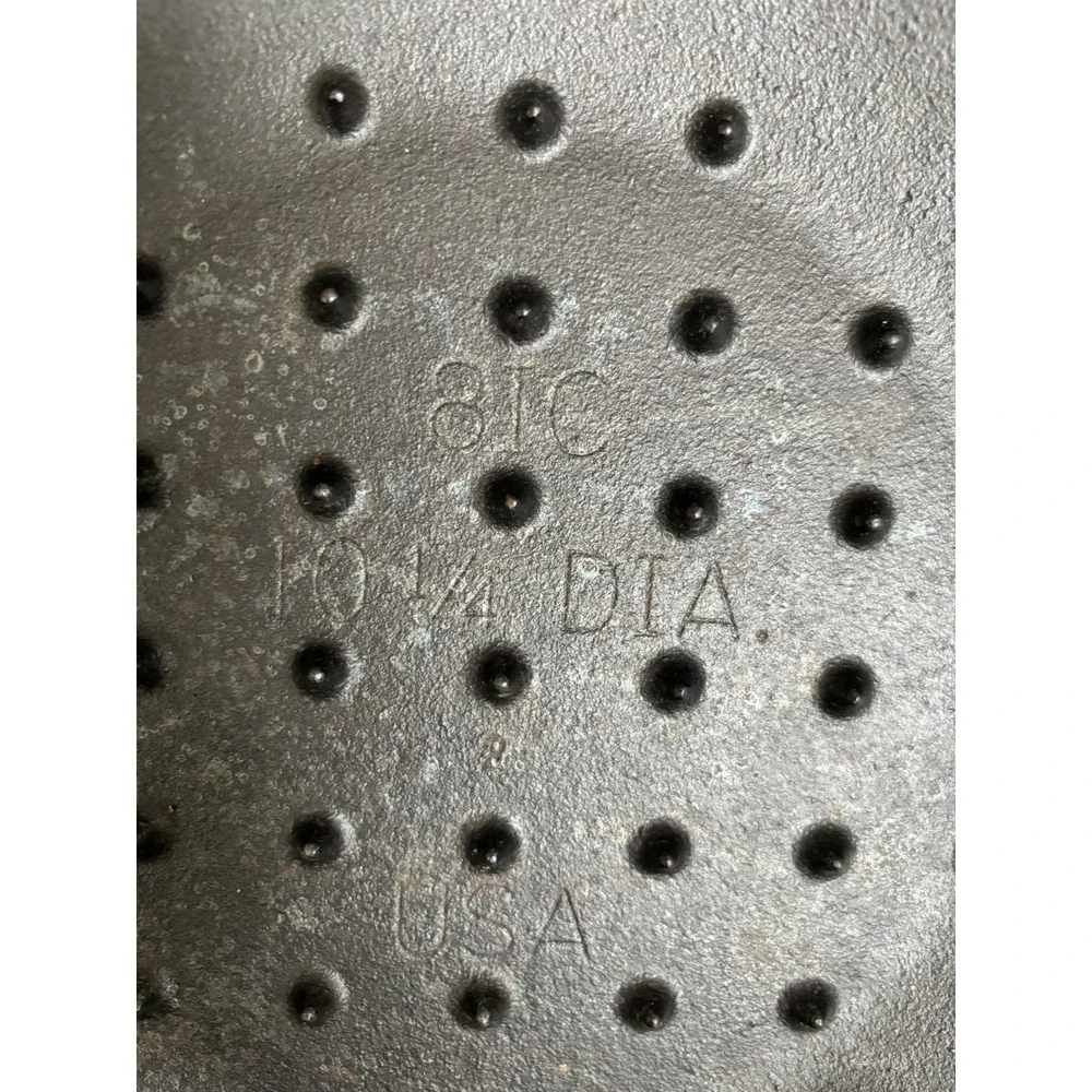Lodge 10-1/2 USA Cast Iron #8IC Lid‎ Only