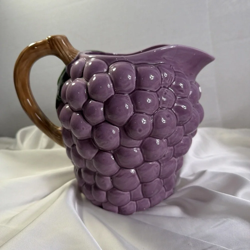 The Unbranded Brand purple grape