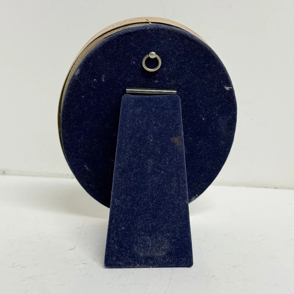 Towle Silversmiths hold display was