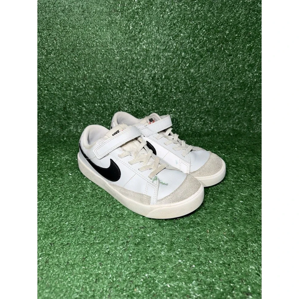 Nike blazer low