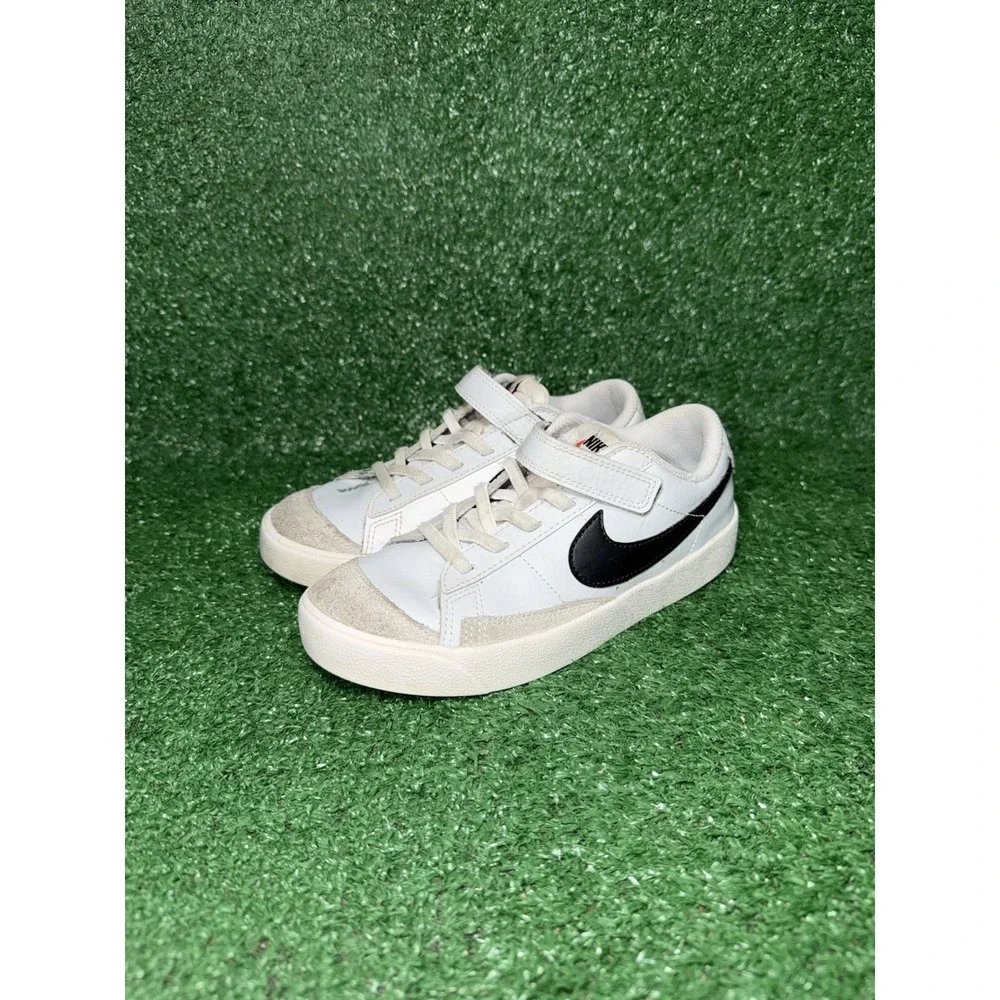 Nike blazer low