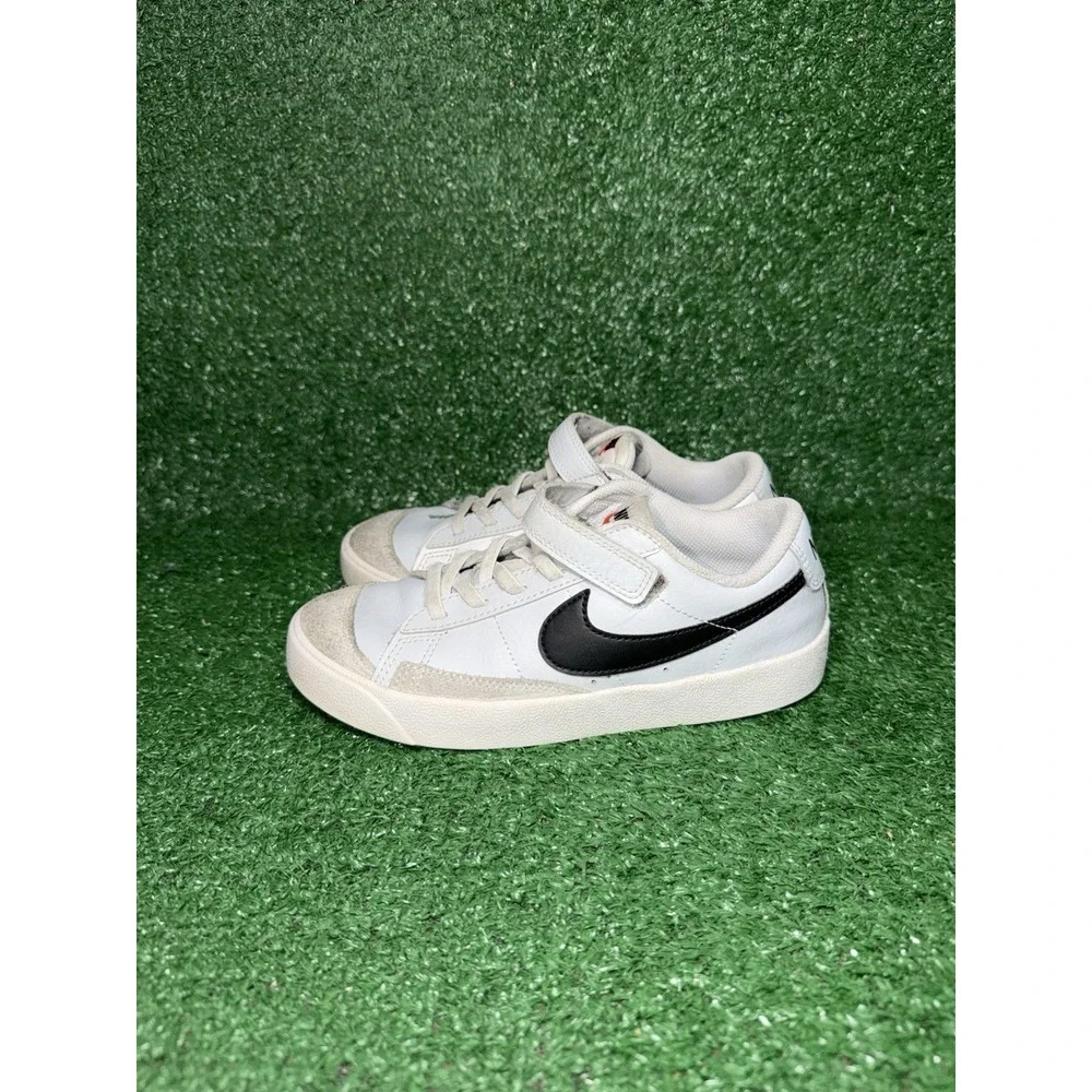 Nike blazer low