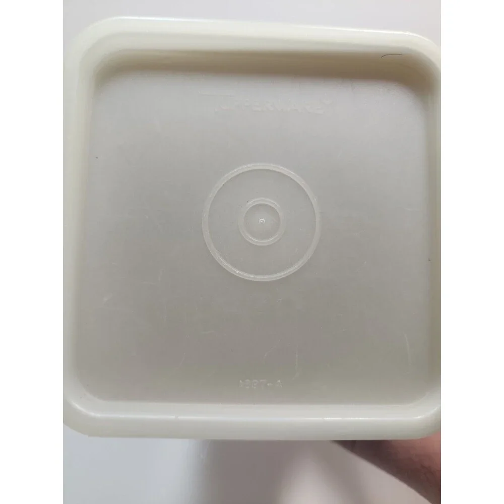 Tupperware vintage 1697