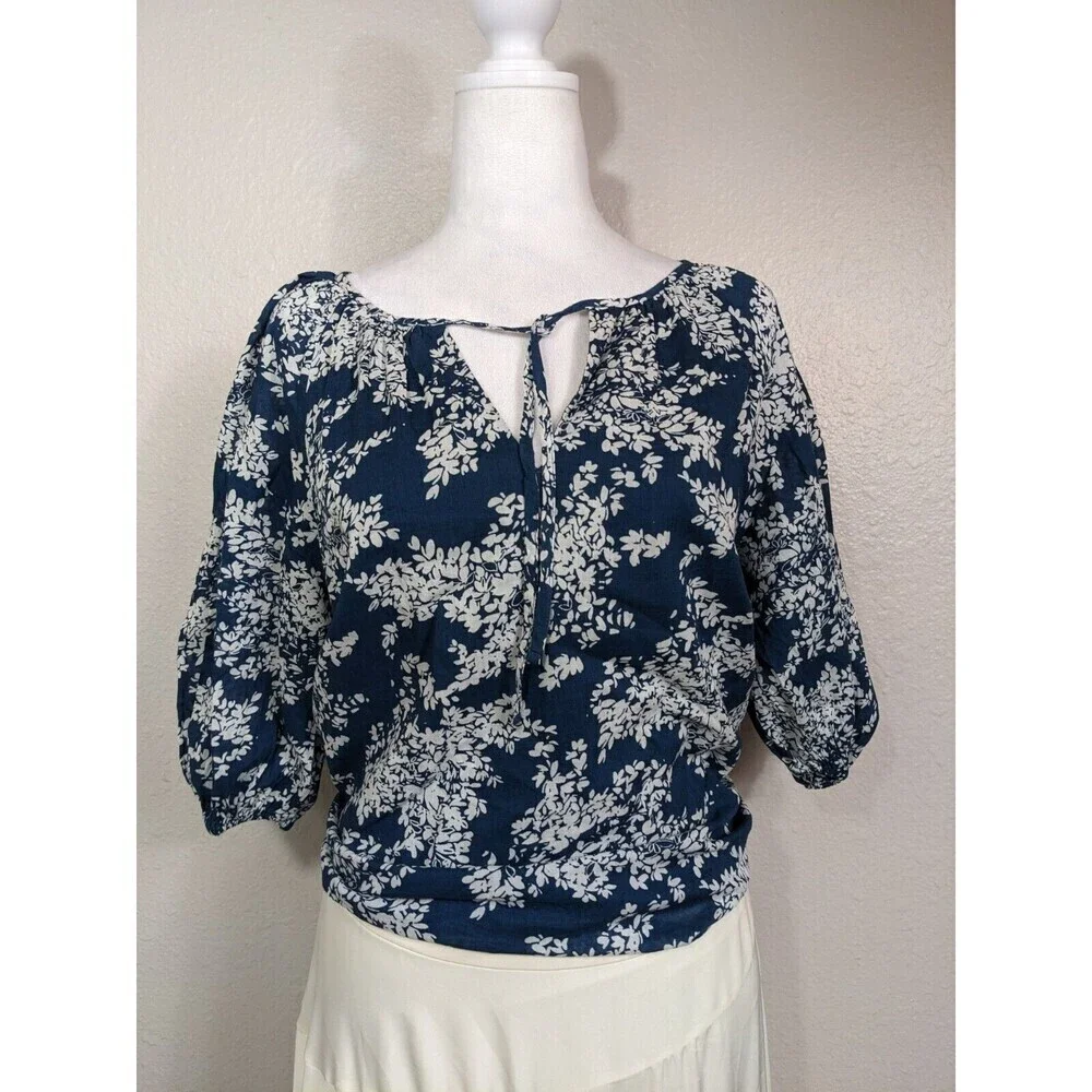 Abercrombie Fitch Shirt Womens Small Navy Blue White Floral Peasant‎ Blouse Boho