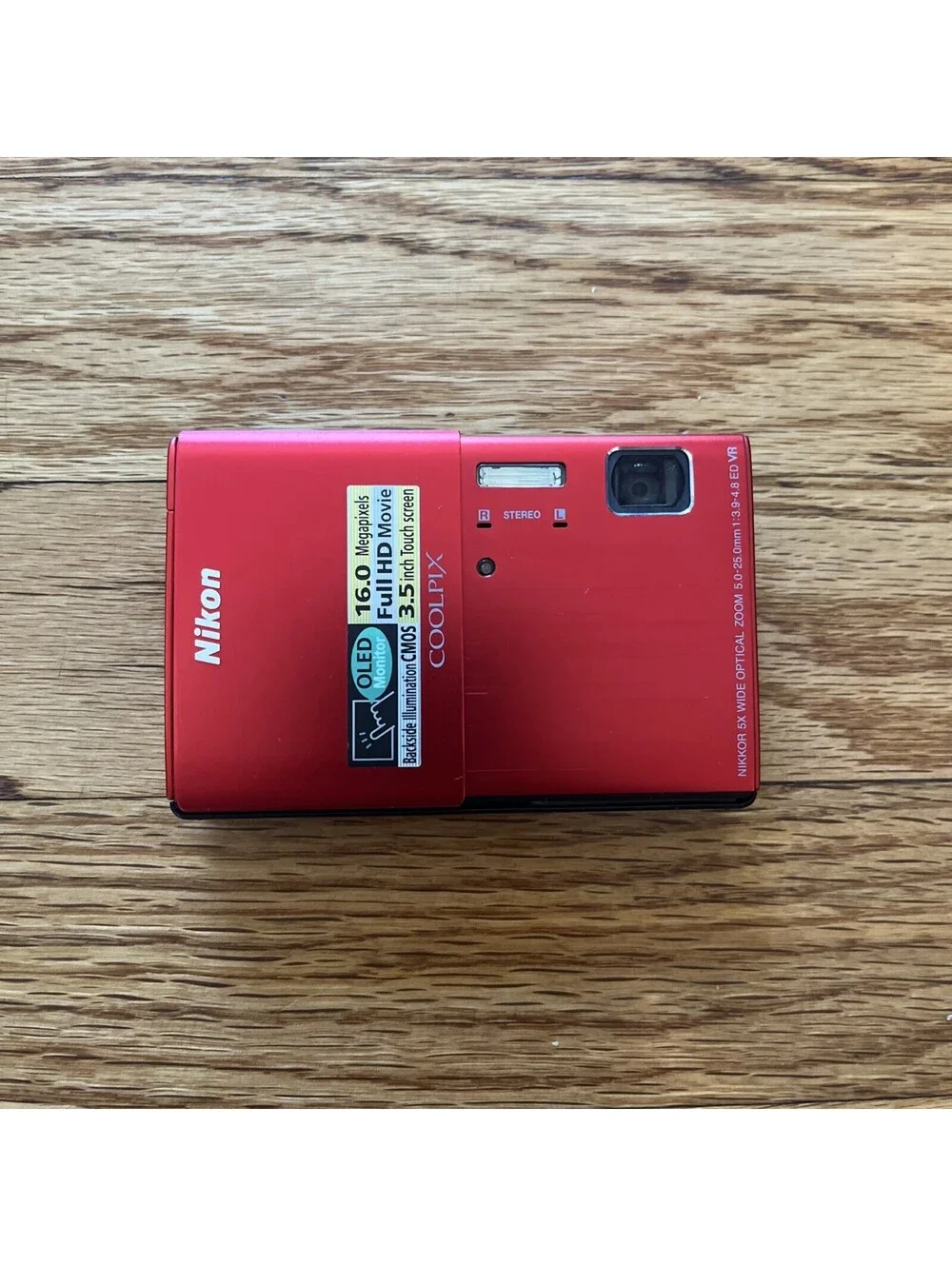 Nikon ships fast