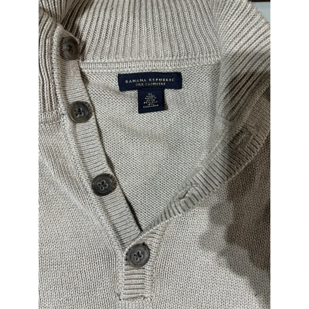 Banana Republic good sweater