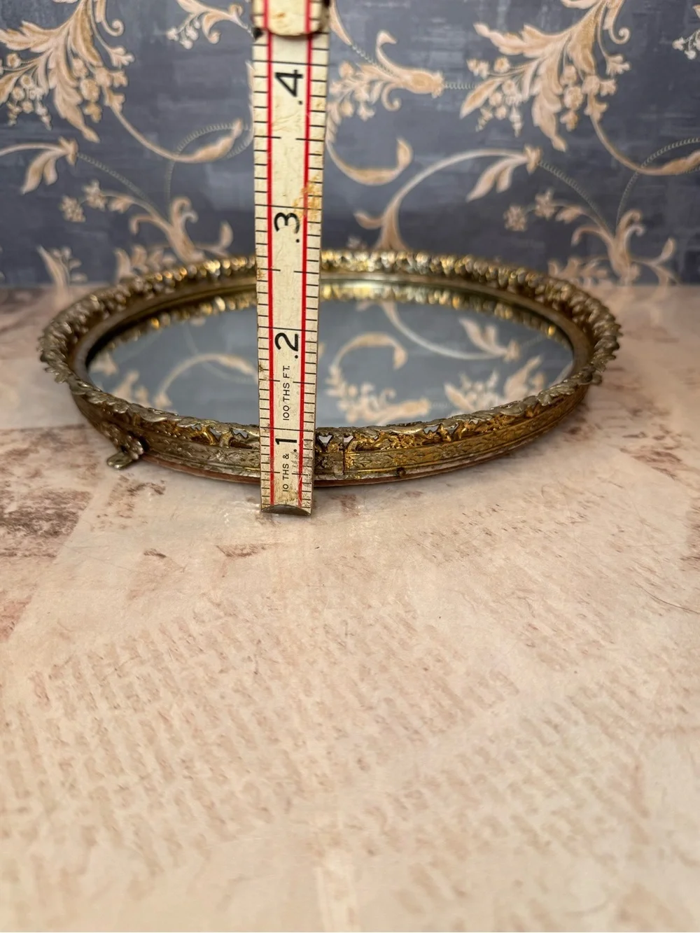 Vintage round mirrored