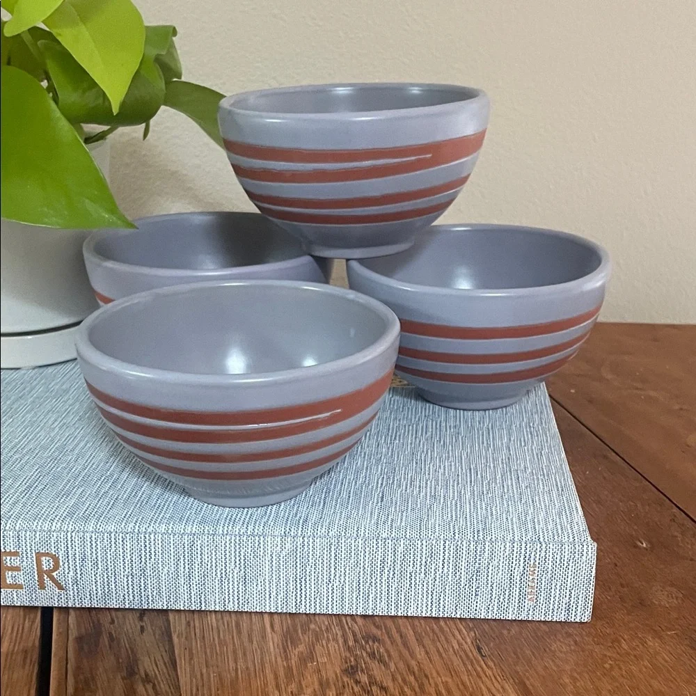 Starbucks set stoneware