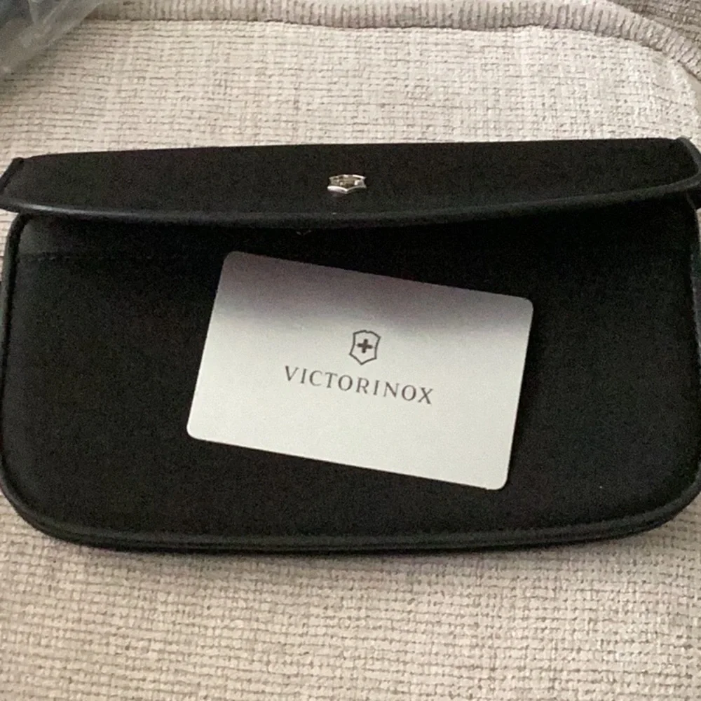 Victorinox victoria twill