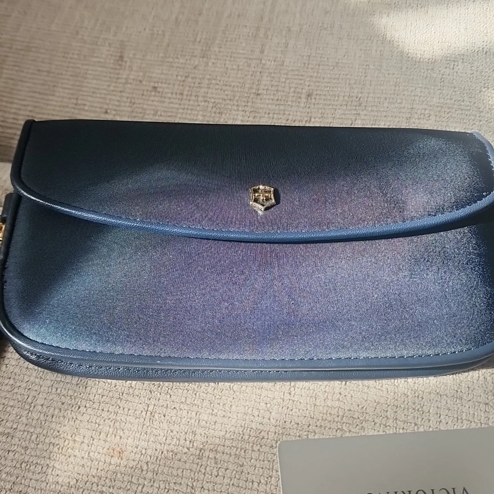 Victorinox leather twill bx