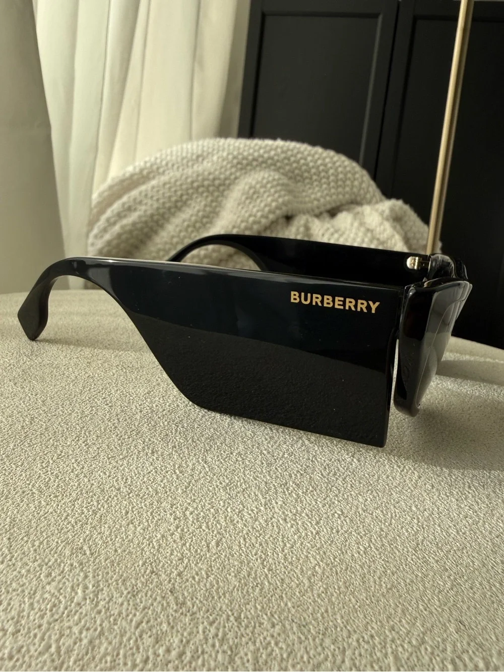 Burberry gorgeous cat