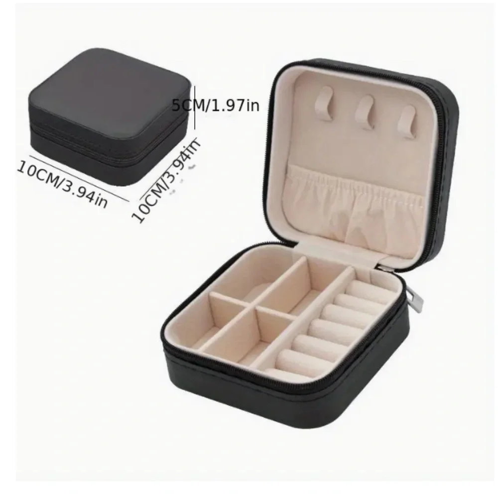 Unbranded travel jewelry