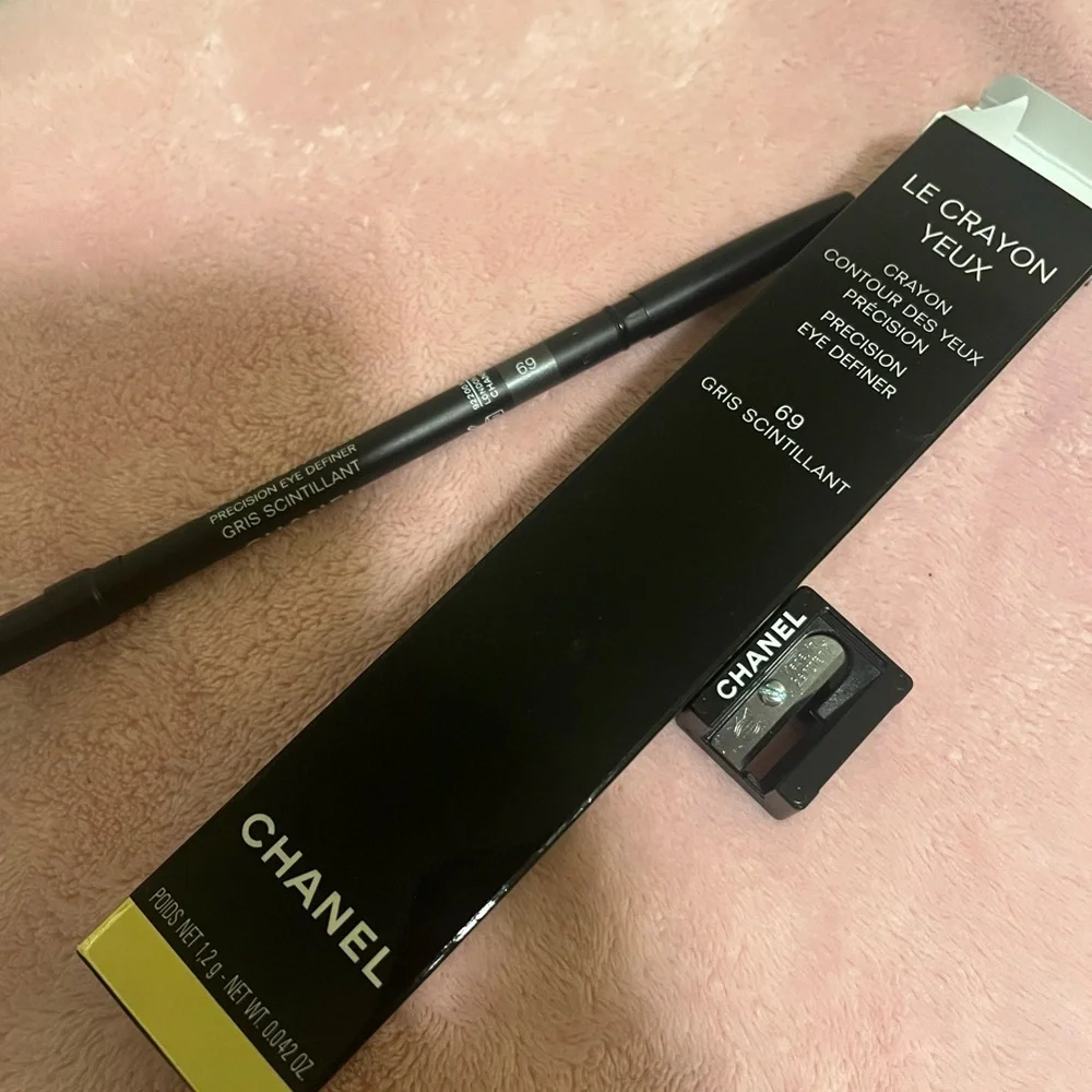 CHANEL precision eye