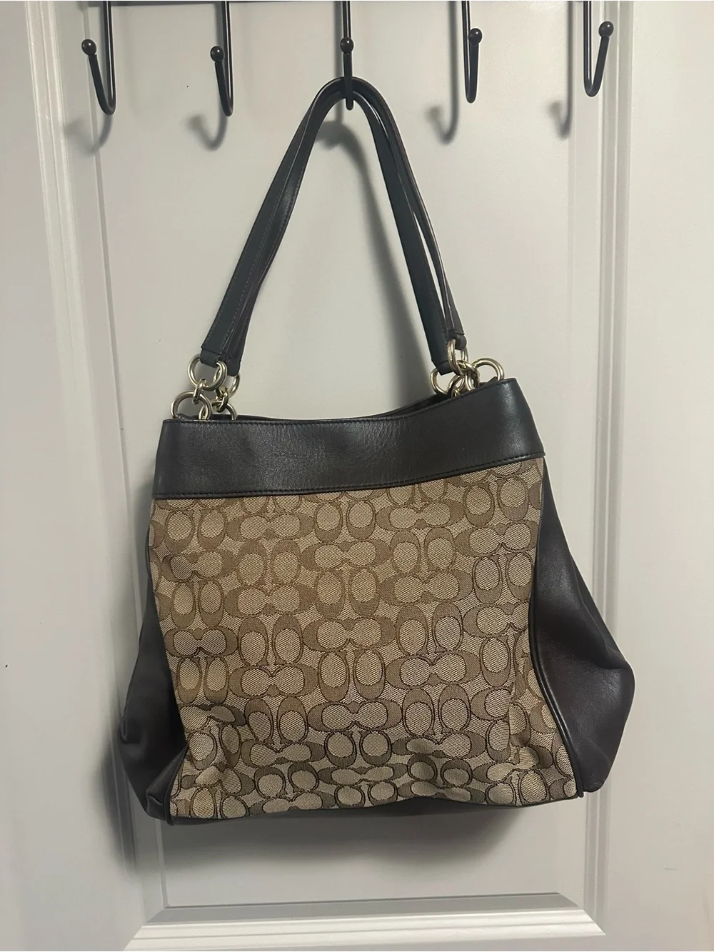 Coach tote signature