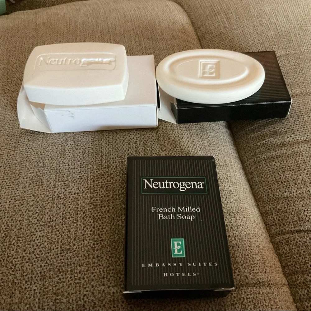 🌸3 for $18🌸 Neutrogena French Milled Soap 3 Travel size bars 2 hand 1 bath