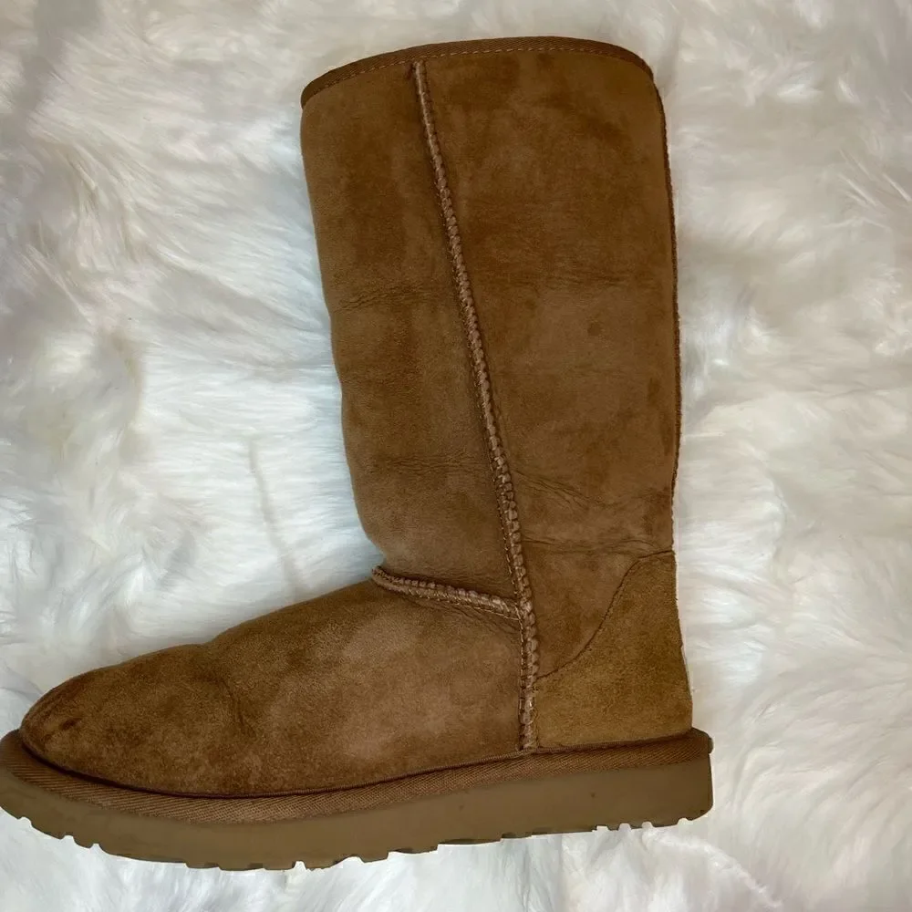 UGG preloved suede