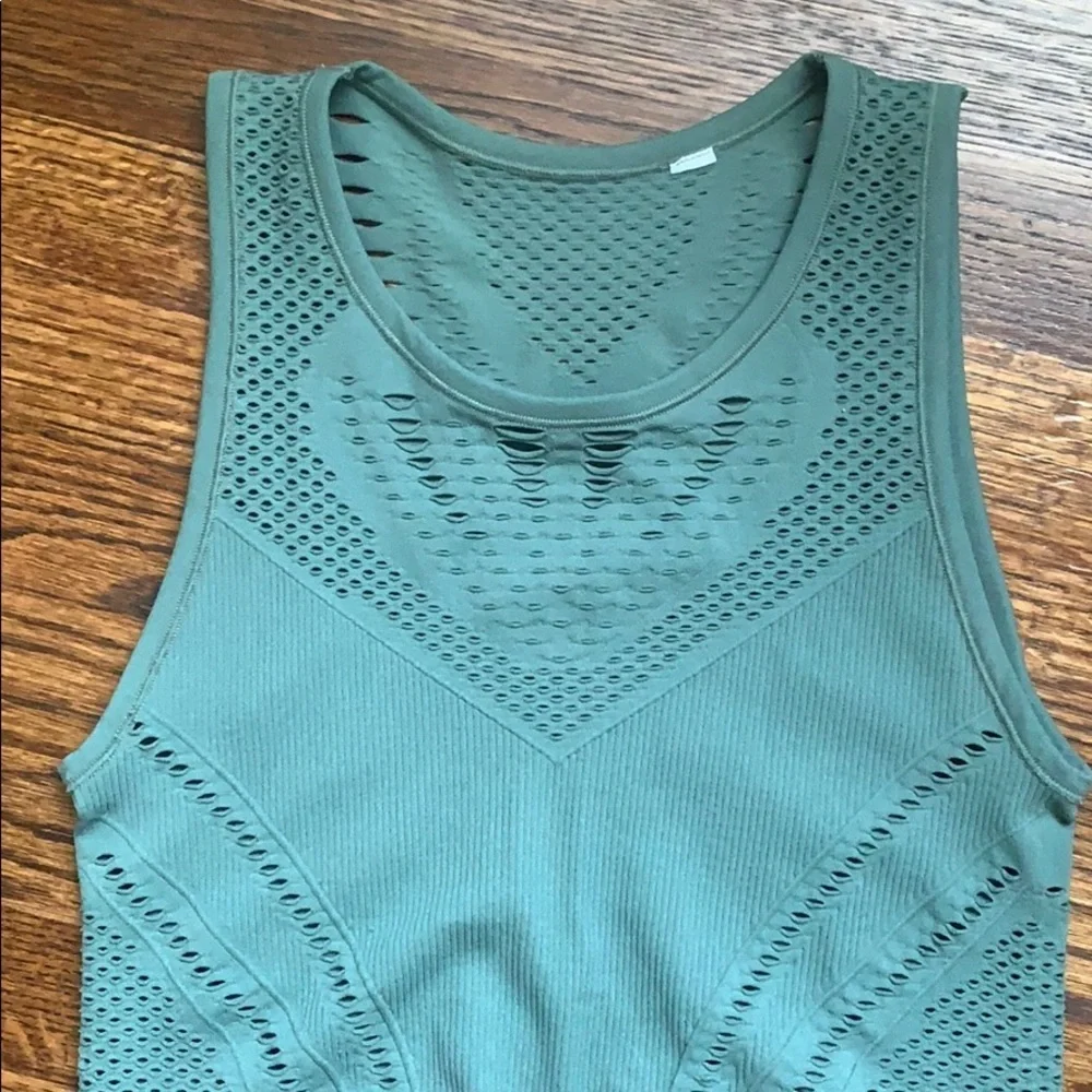 Alo Tank top