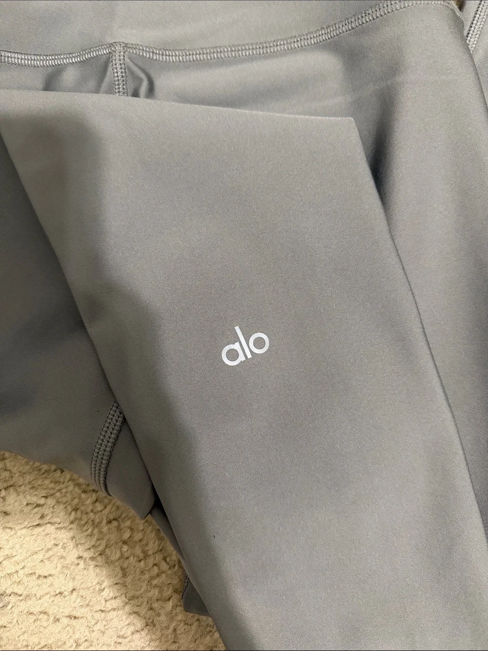 ALO Yoga light gray