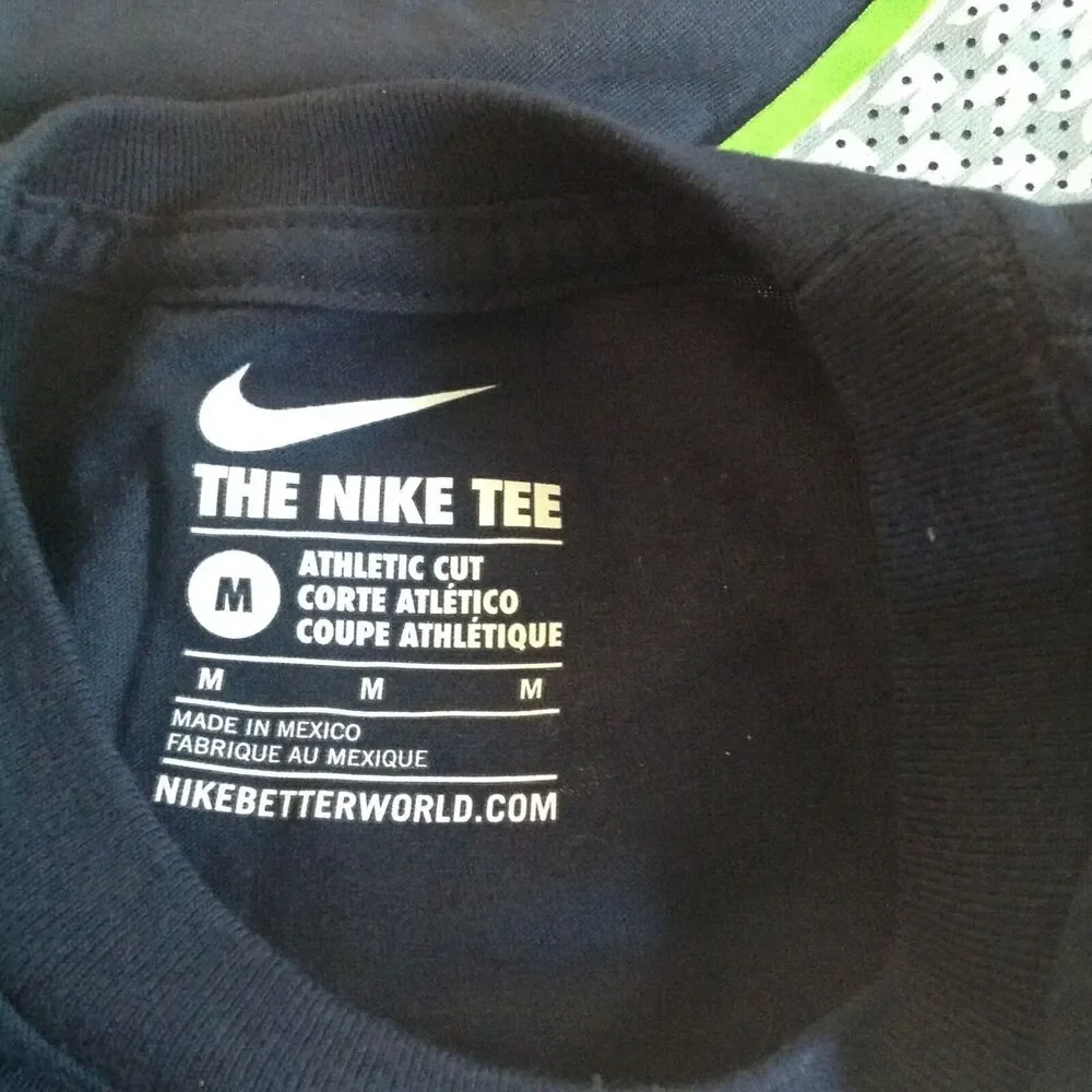 Nike Russell Wilson Seattle Seahawks Boys Navy Player Name & Number Tee YMD NEW