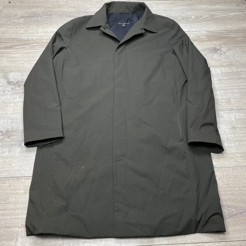 Banana Republic Motion Tech Mac Jacket Mens L Dark Pine Green Water Resistant