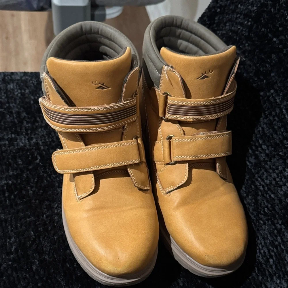 Deer Stags comfortable rugged