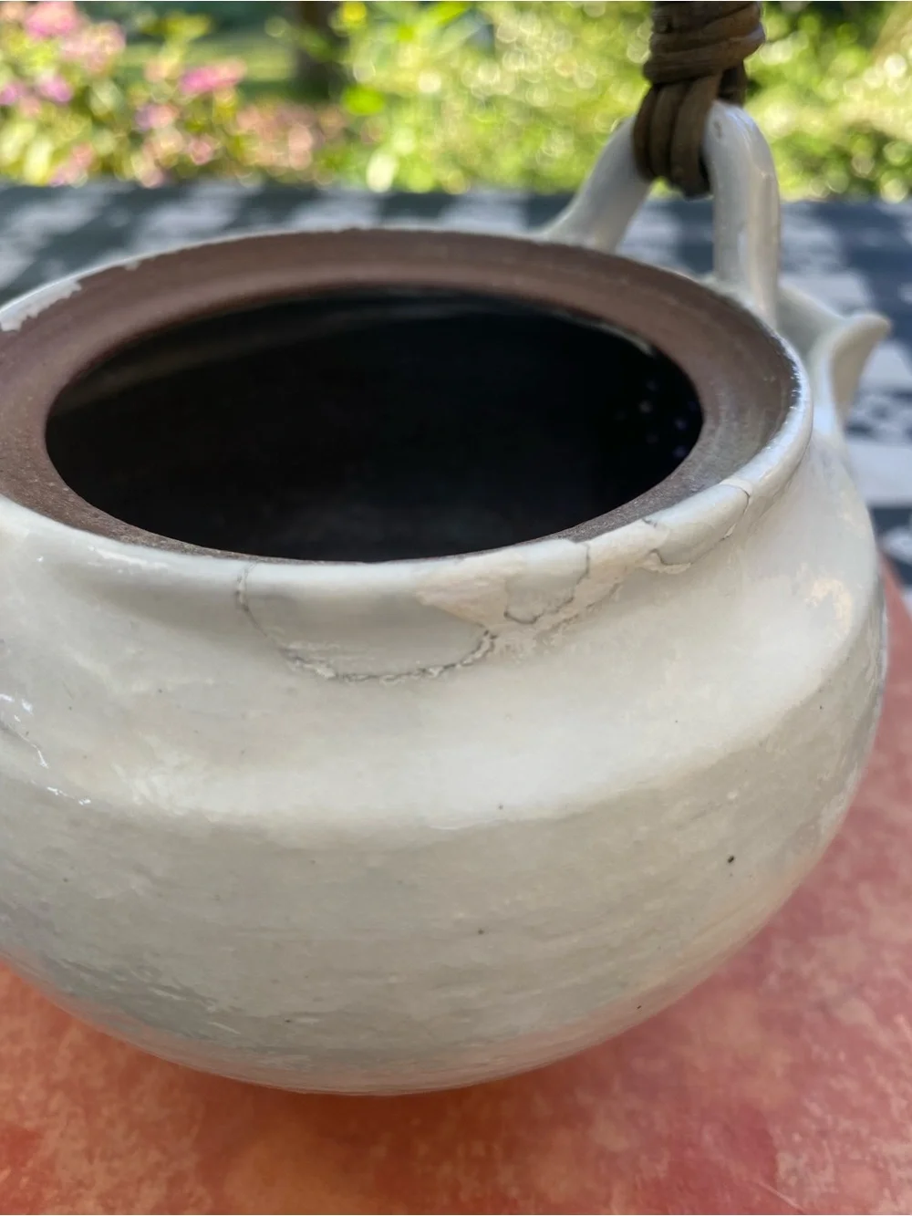 N/A white teapot