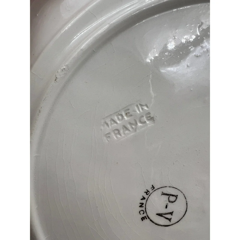 VTG P-V France White Ceramic Strawberry Embossed Plate Scalloped Edge 10 Inch