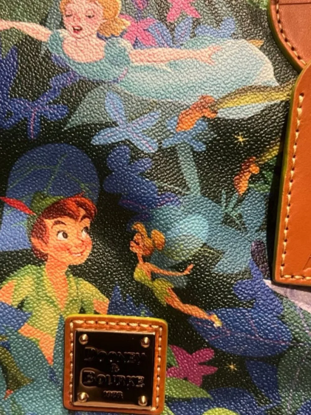 Dooney & Bourke shoulder interiors never