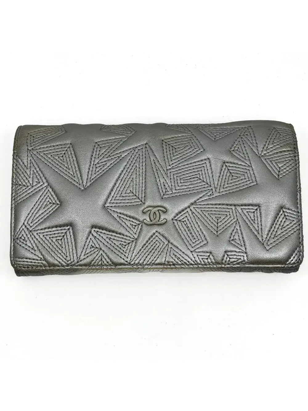 CHANEL indulge luxury