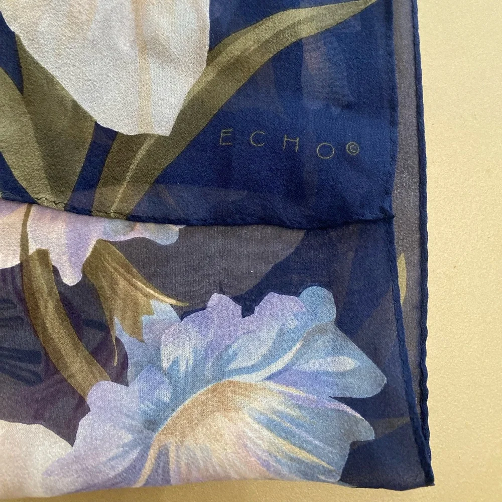 Echo lightweight sheer