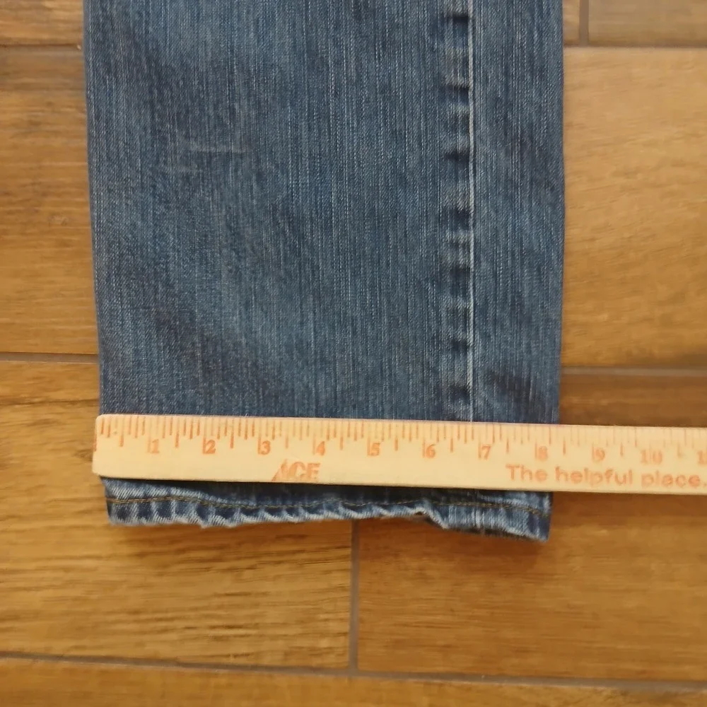 Levis see images