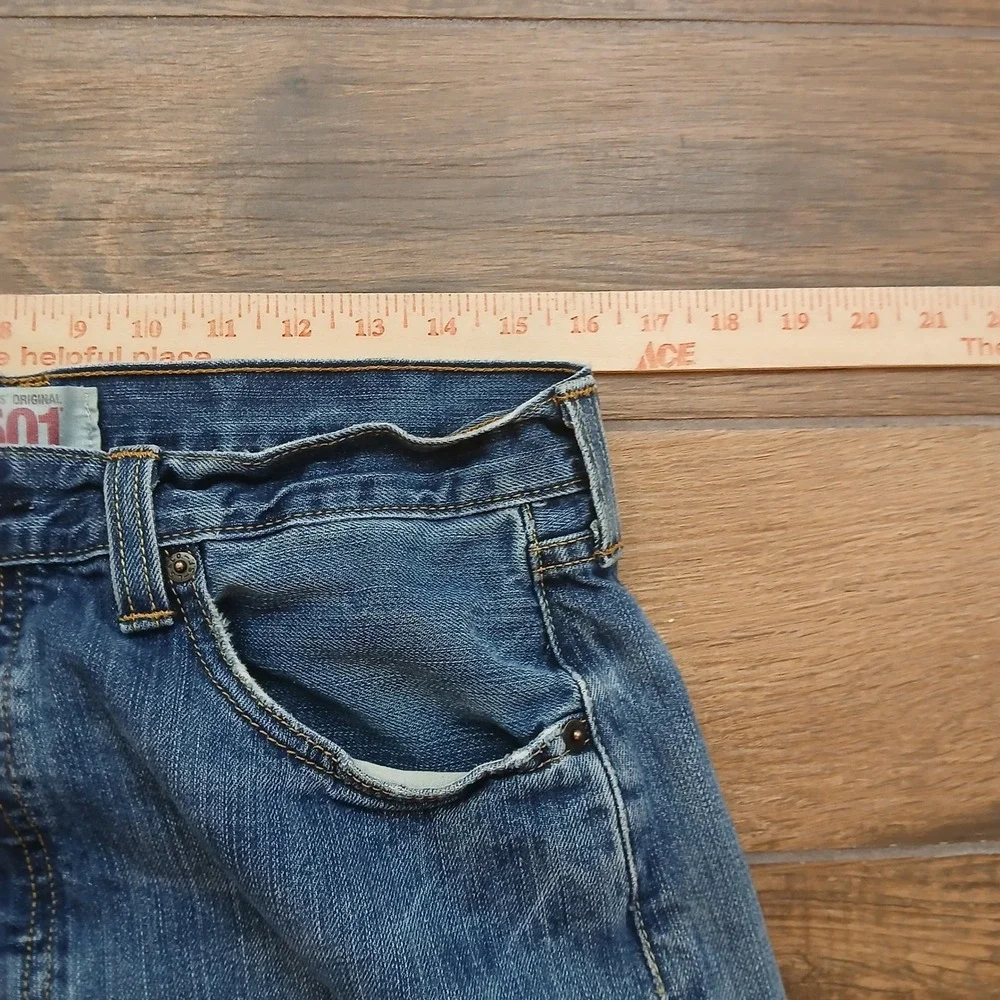 Levis see images