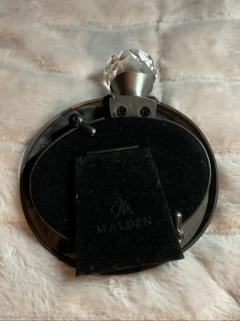Malden toned crystal