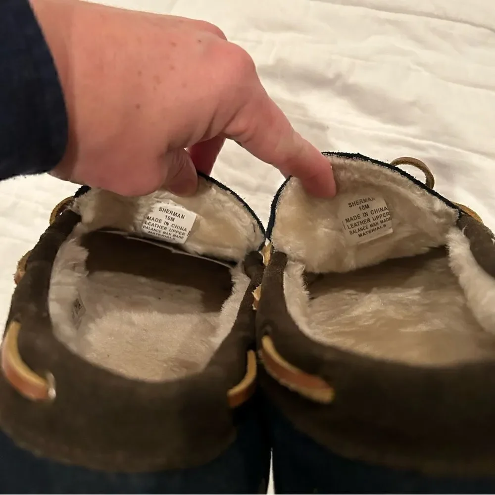Clark’s men Sherman slippers EUC size 10 suede upper rubber bottoms