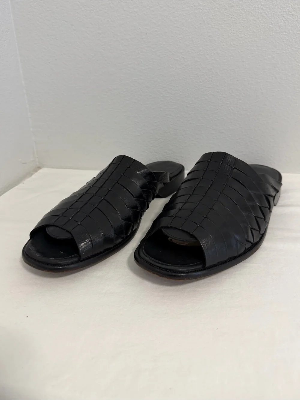 Cole Haan Resort Sandals Men's 11 D Black Leather Woven Slip On made in India